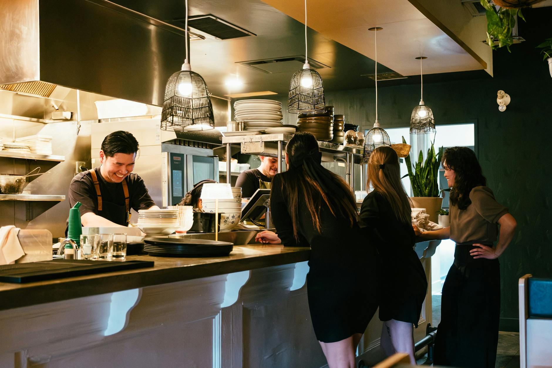 Planificar turnos en restaurante en verano: guía práctica